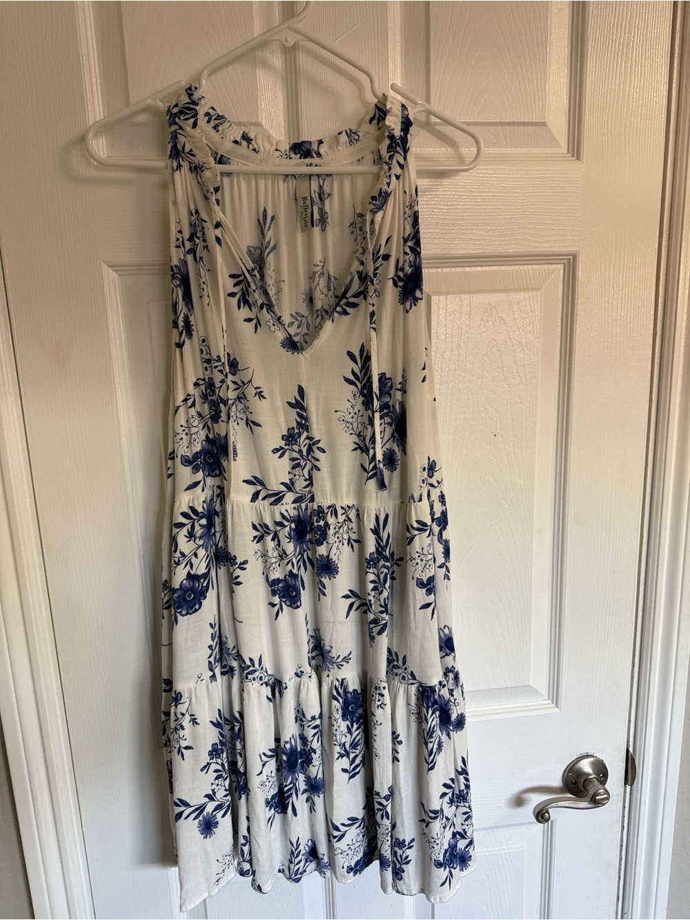 torrid size 2  18/20 White Maxi Dress with Blue Floral Print